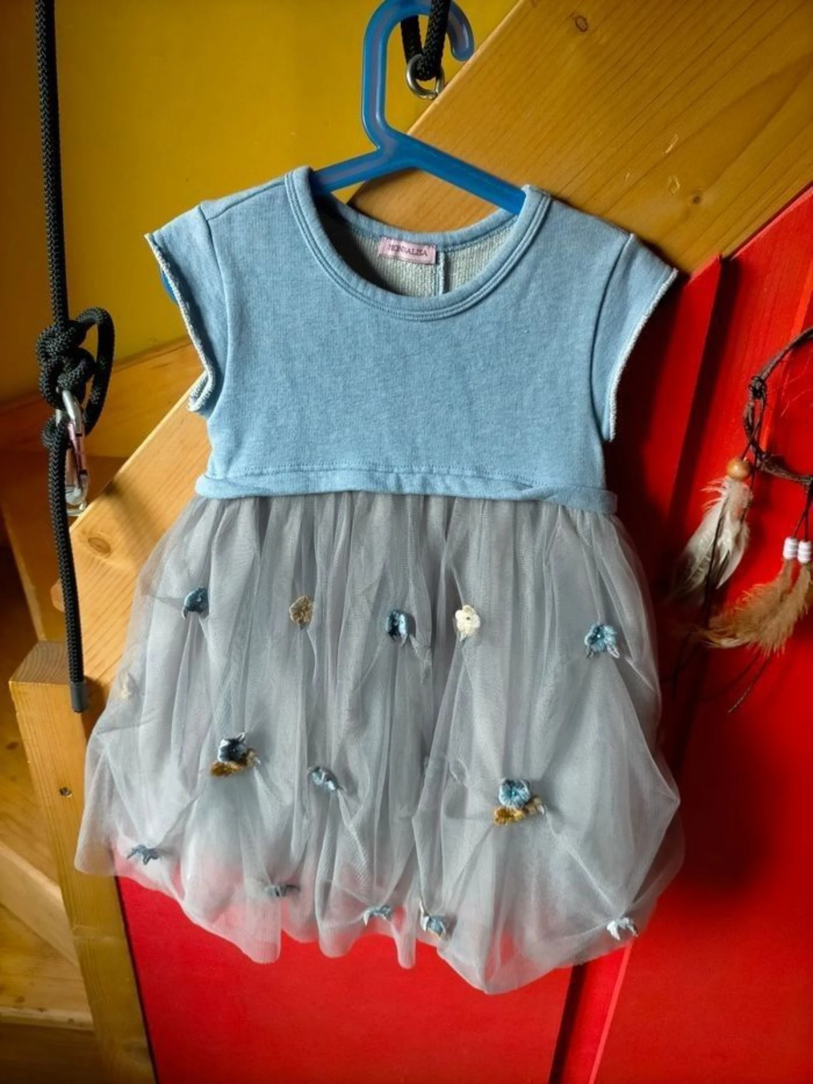 Très belle robe Monnalisa 6 ans